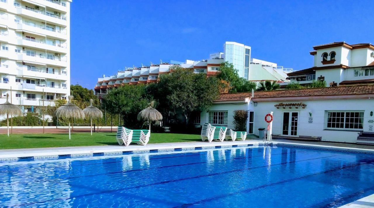 Apartamentos CaraVane (Carihuela Park) Torremolinos Exterior foto